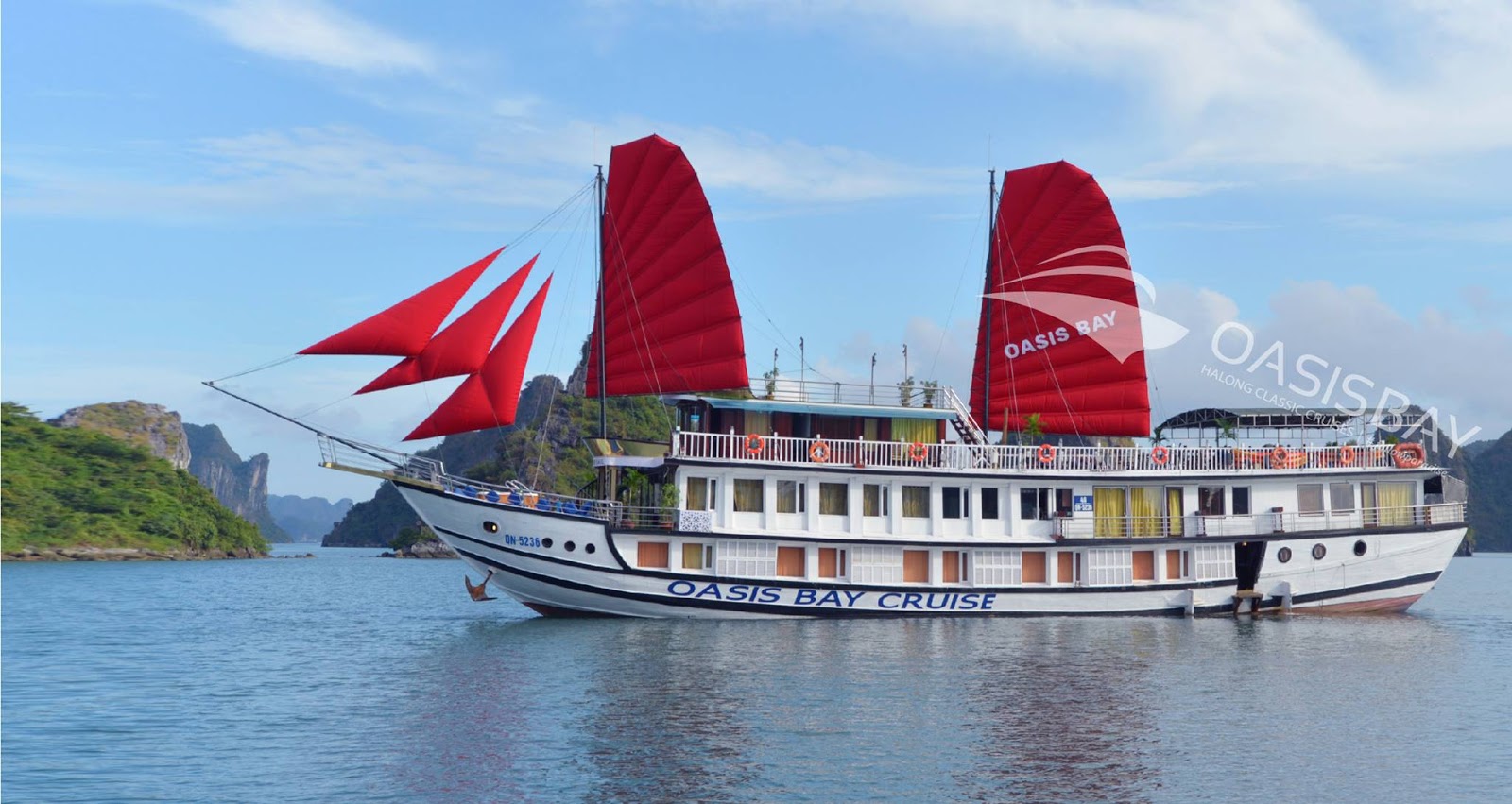 Ha Long bay 2 days - 1 night experience on Osis bay cruise.